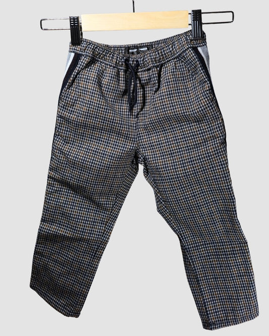 Панталон с лента отстрани