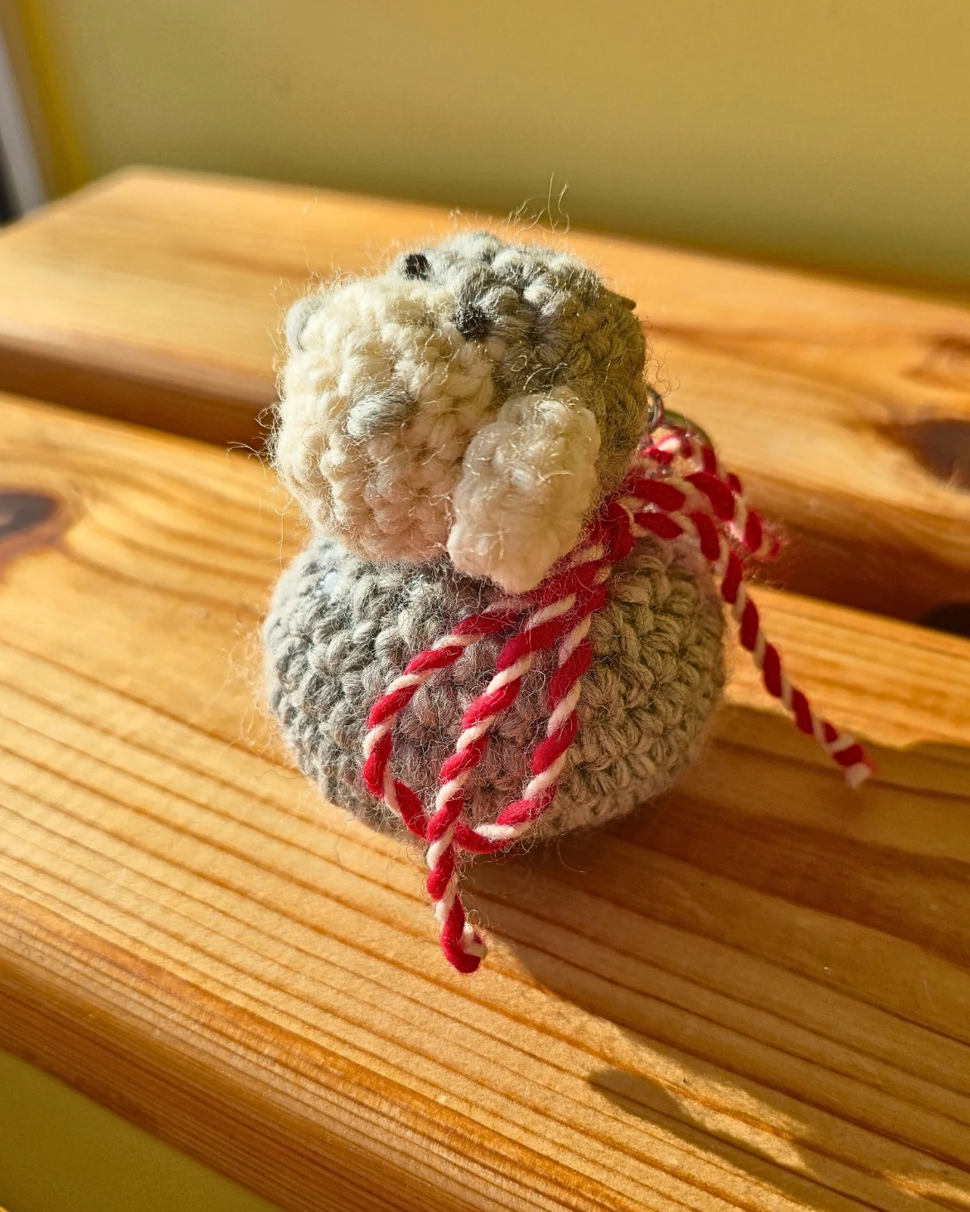 Мартеница-ключодържател Овчица