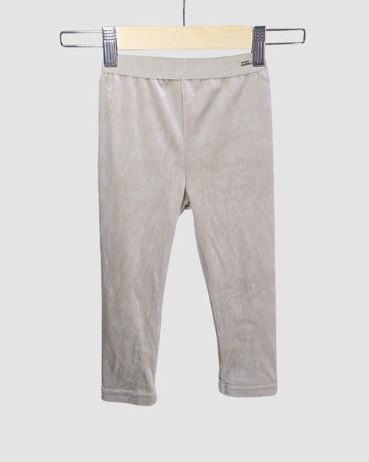 Светъл плюшен клин