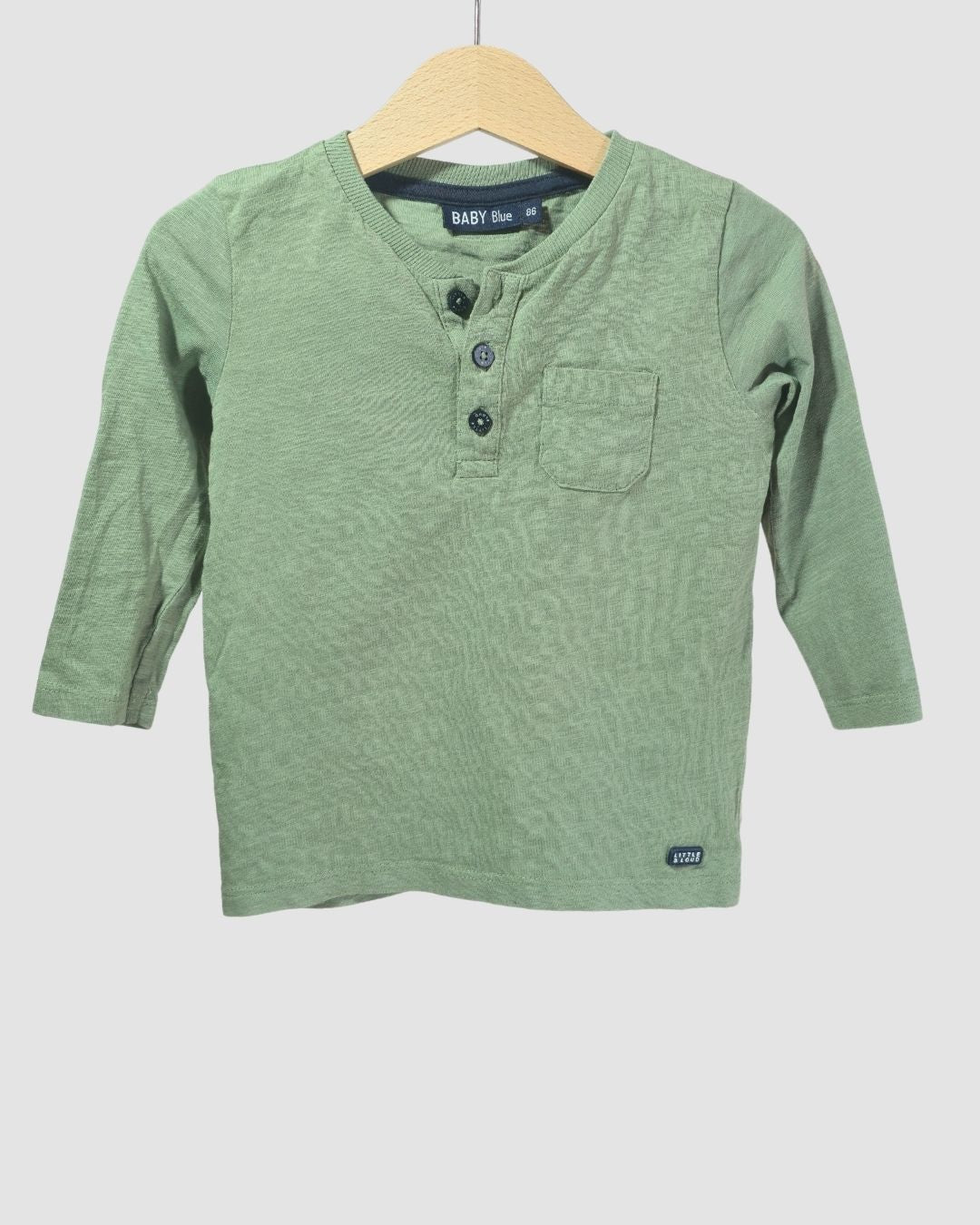 Зелена блуза с копчета